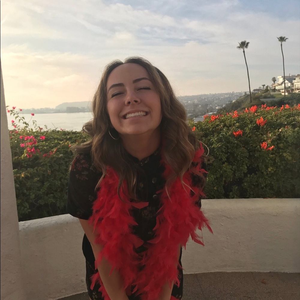 Meet your Posher, Ella